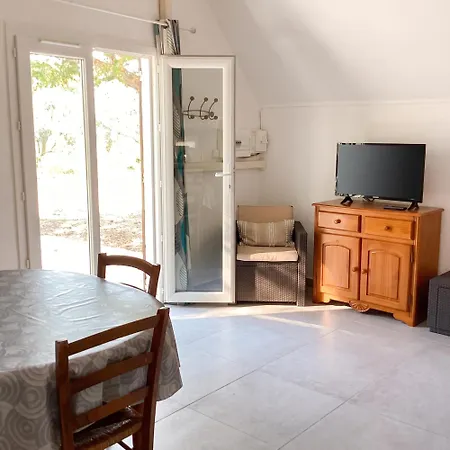 Feriehus Maison Conviviale Avec Jardin A Saint-Nazaire-de-Pezan