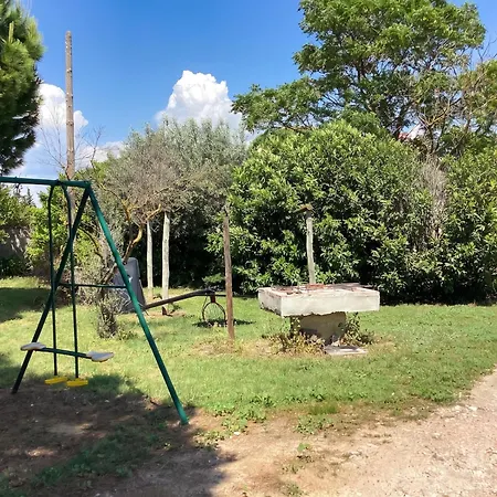 Maison Conviviale Avec Jardin à Saint-nazaire-de-pézan Casa de Férias Saint-Nazaire-de-Pezan