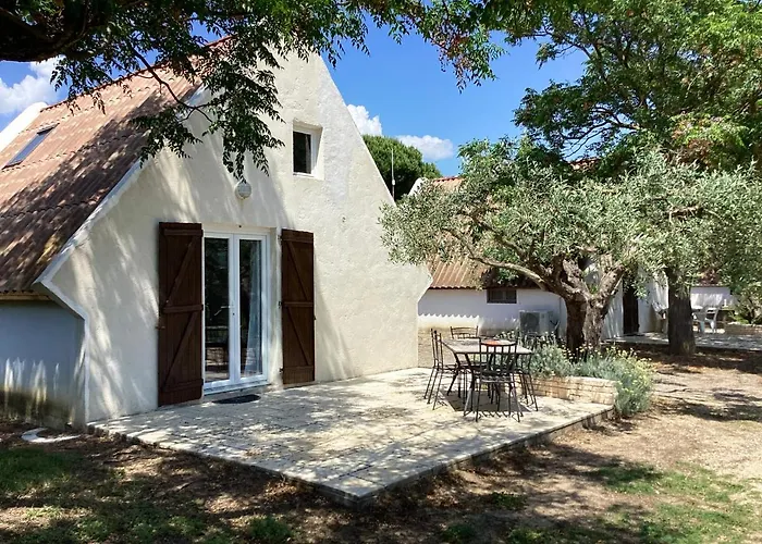 Maison De 3 Avec Jardin Clos A Nazaire De Pezan Hébergement de vacances Saint-Nazaire-de-Pezan