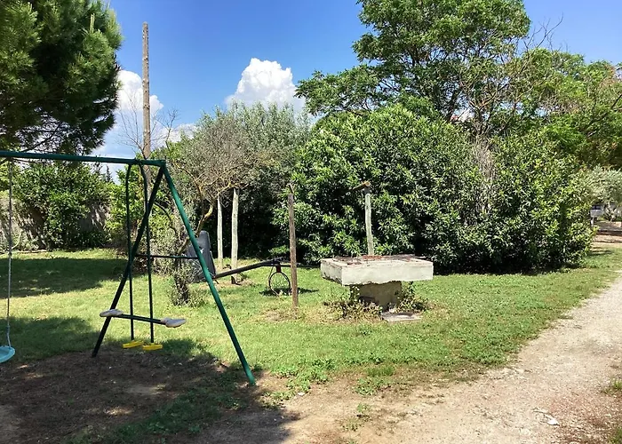 Maison De 3 Avec Jardin Clos A Nazaire De Pezan Hébergement de vacances *
