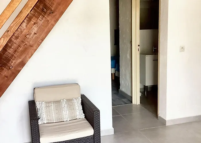 Maison De 3 Avec Jardin Clos A Nazaire De Pezan *
